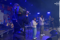 Handheld camera podium